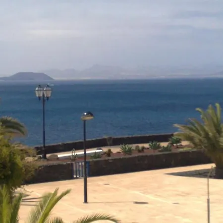 Duplex Con Piscina En 1ª Linea De Mar. Super Vistas Playa Blanca