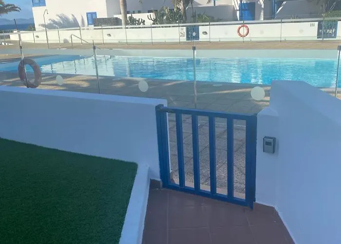 شقة Duplex Con Piscina En 1ª Linea De Mar. Super Vistas