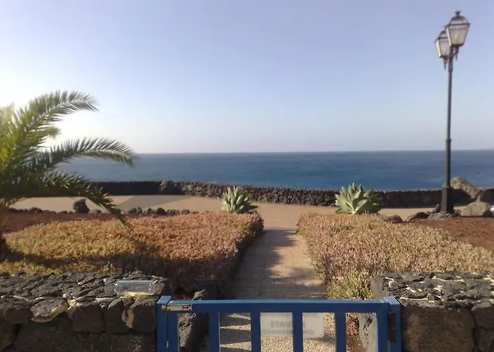 Duplex Con Piscina En 1ª Linea De Mar. Super Vistas